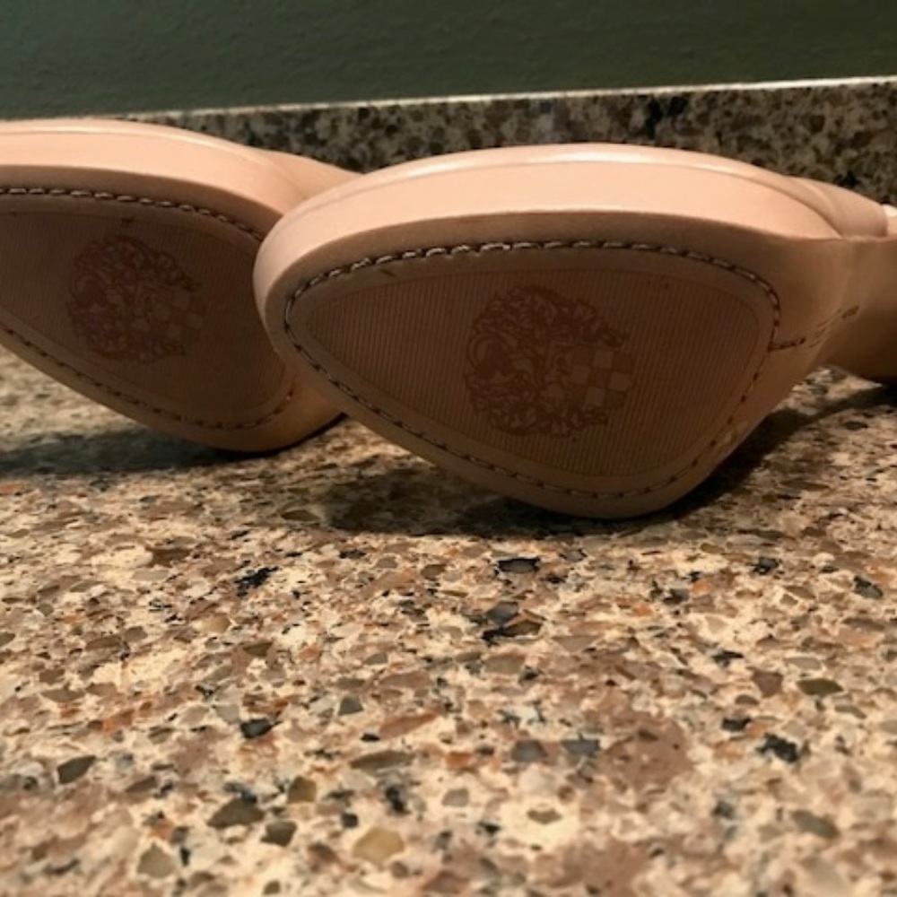 Heels - Picture 3 of 6